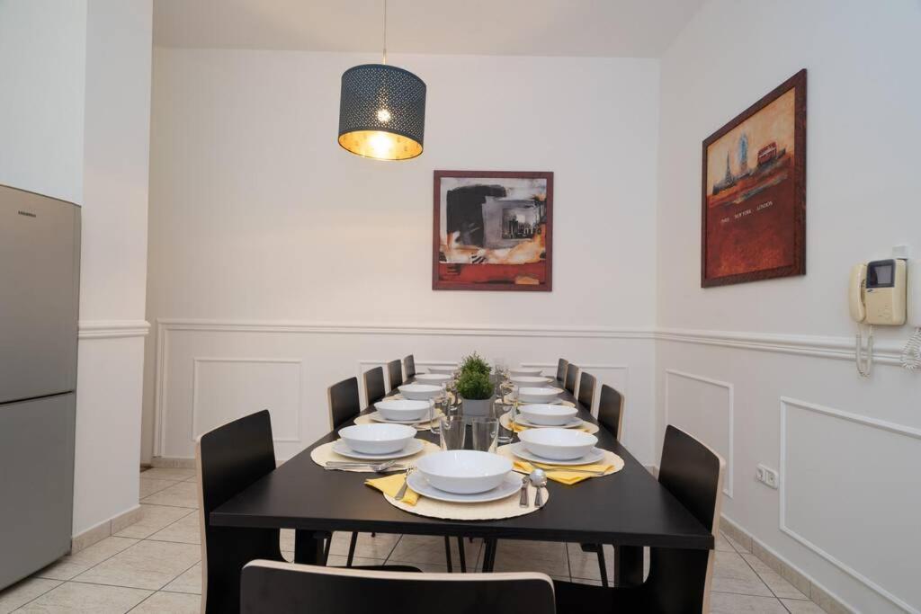 Best Located, 150 M2 5 Bedrooms Apt., بودابست المظهر الخارجي الصورة